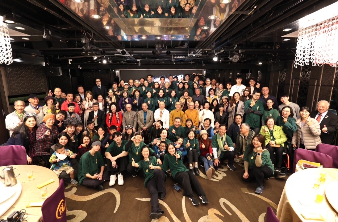 全體大合照(另開新視窗/jpg檔)圖片